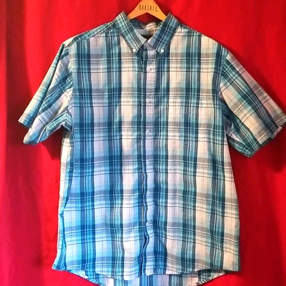 Men's blue plaid button down shirt